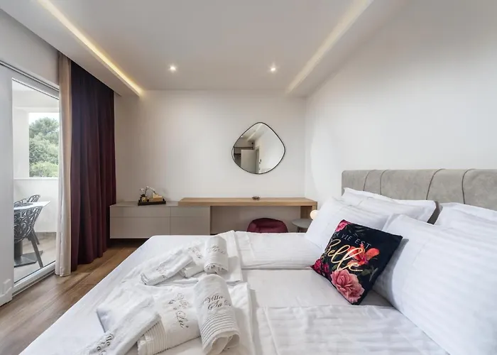 Salu Villa *